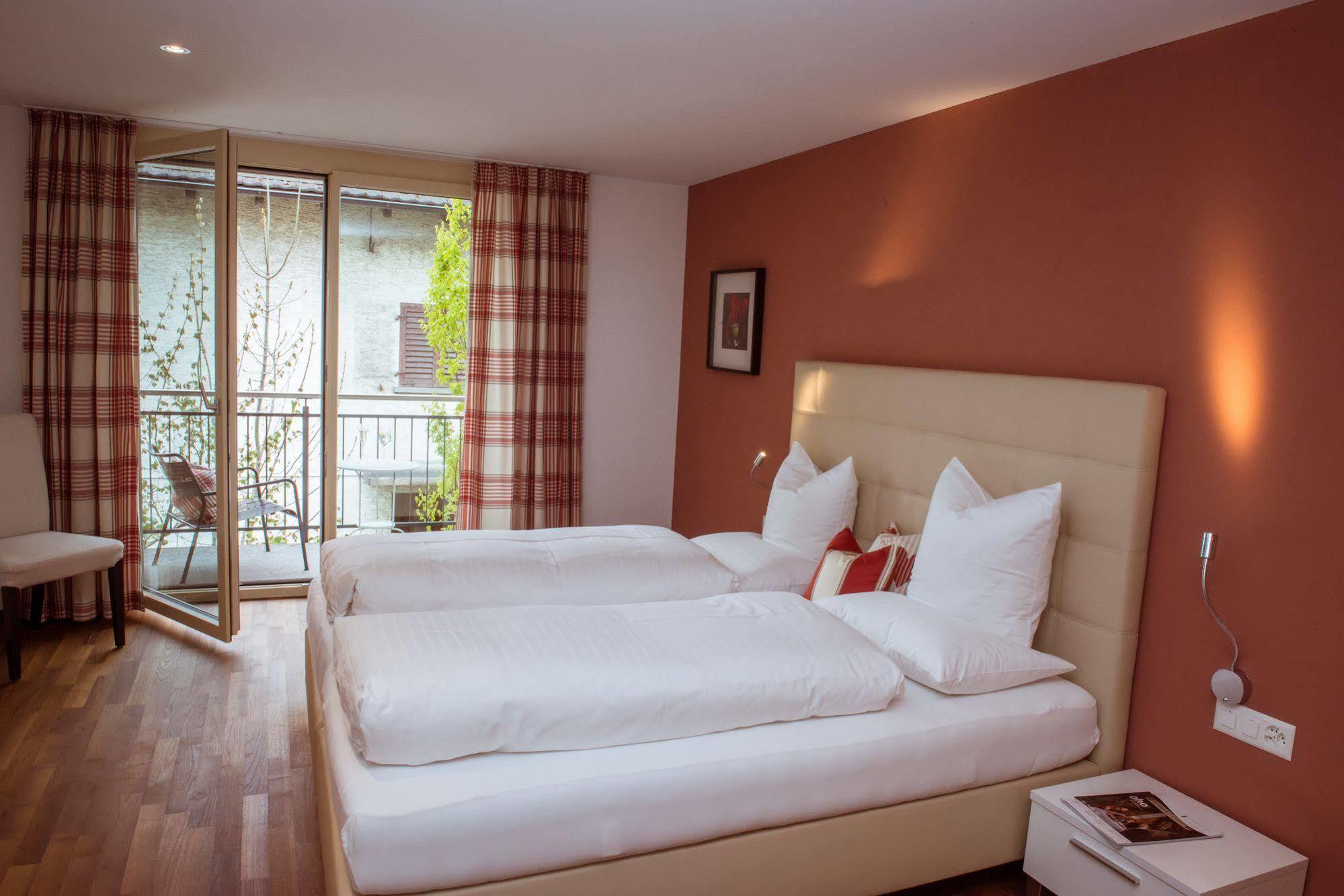 Hotel Weinstube Nendeln Exterior photo